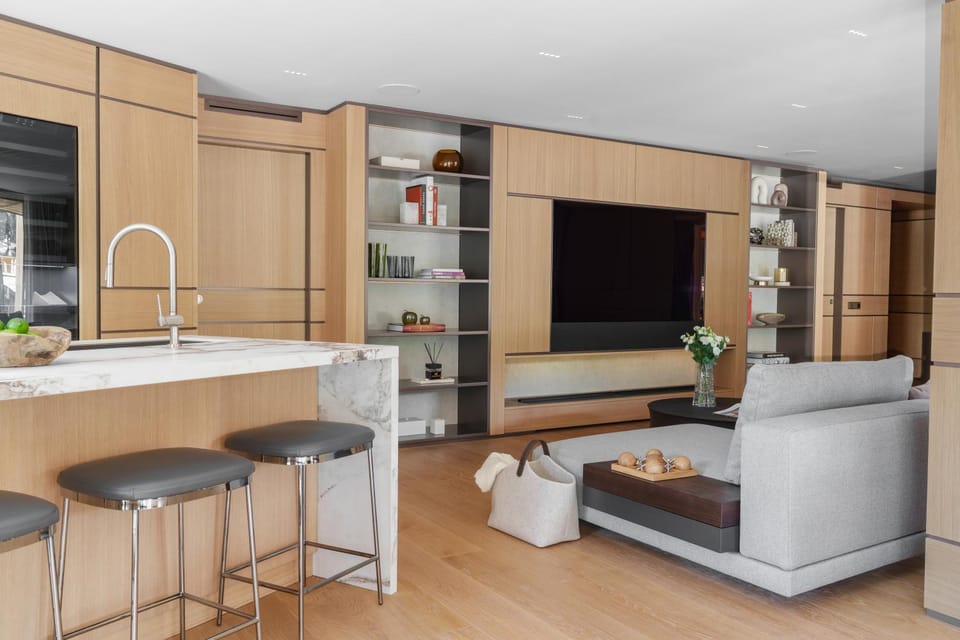 Communal lounge/ TV room, TV and multimedia, Kitchen or kitchenette, Living room, Seating area