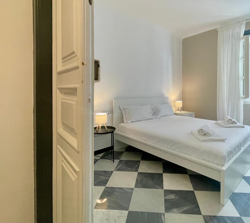 Happy Family Apartments Historical Luxury B Apartment in Genoa