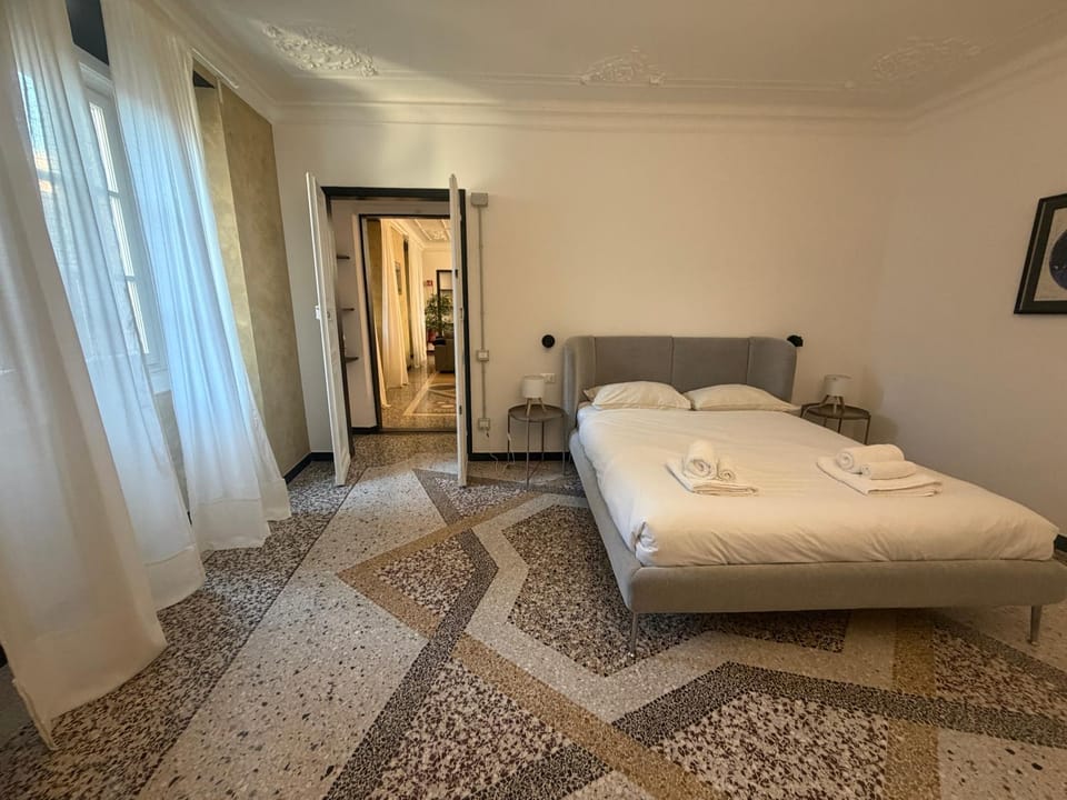 Happy Family Apartments Historical Luxury A Apartment in Genoa
