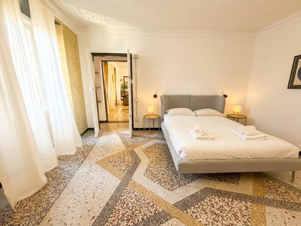 Happy Family Apartments Historical Luxury A Apartment in Genoa