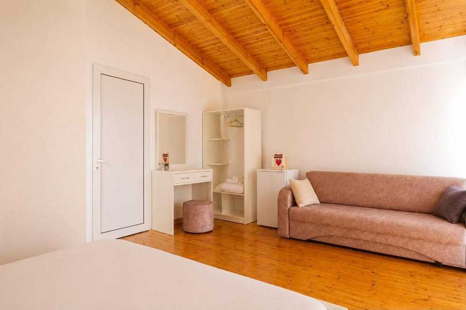 PRIAM Beach Borsh Vacation rental in Vlorë County, Albania