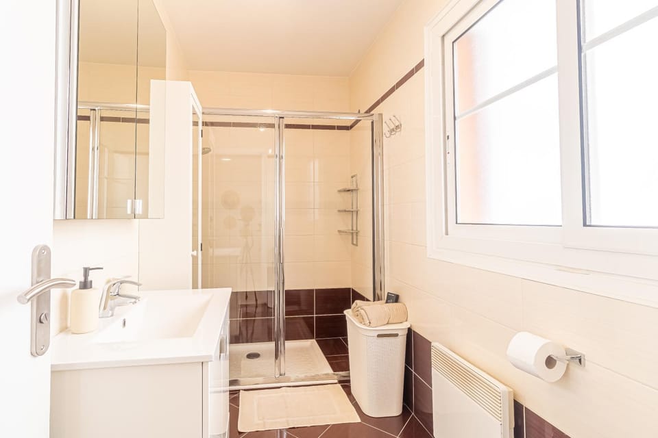 Super Central Studio Walk to Monaco Station Apartment in Monaco