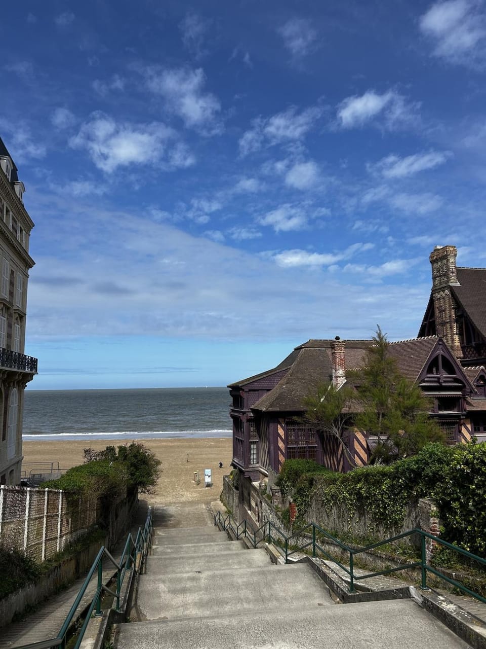 Cocon rénové à Trouville-sur-Mer avec balcon Apartment in Trouville-sur-Mer