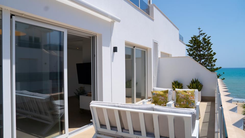 Balcony/Terrace, Seating area, Sea view, furniture