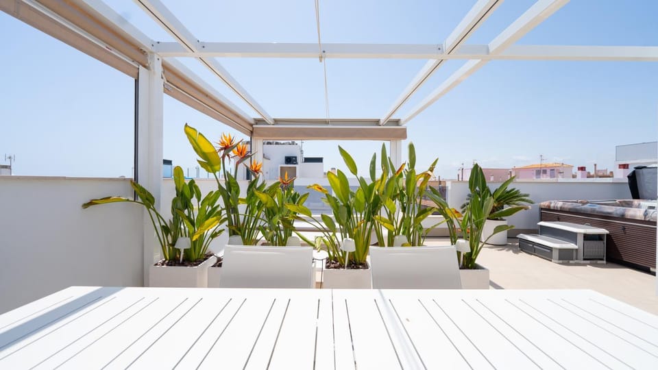 Hot Tub, View (from property/room), Balcony/Terrace, Balcony/Terrace, Dining area