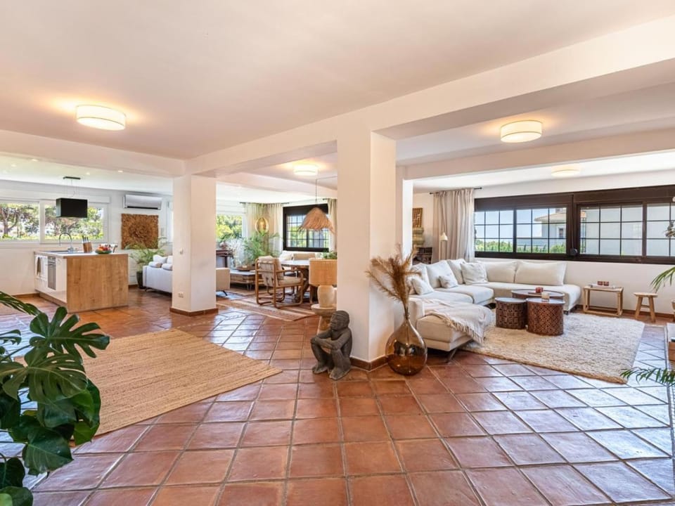 Villa Amapolas 222 House in Marbella