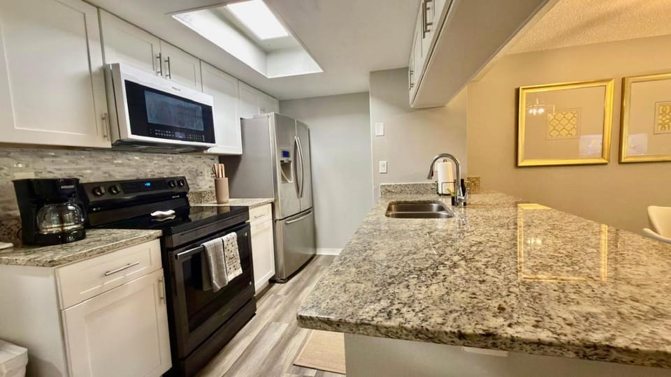 Grand Family 3BR Garden Penthouse near Disney Apartment in Kissimmee