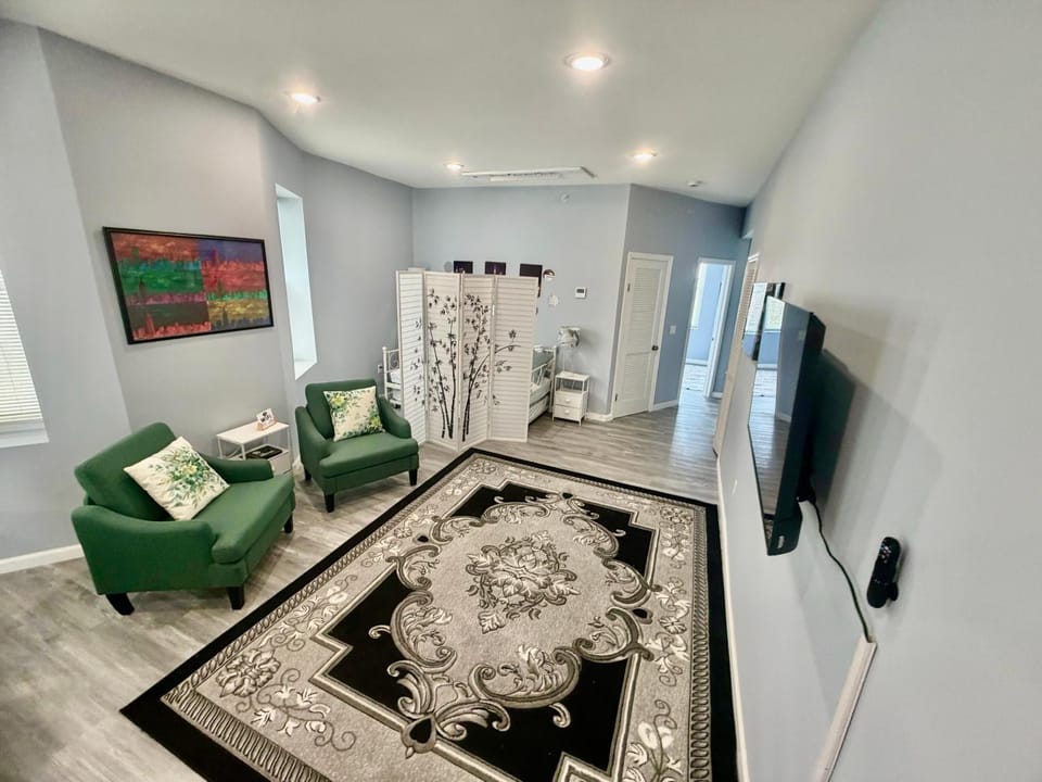 Grand Luxury 1BR Penthouse Suite near Newark Airport Apartment in Newark