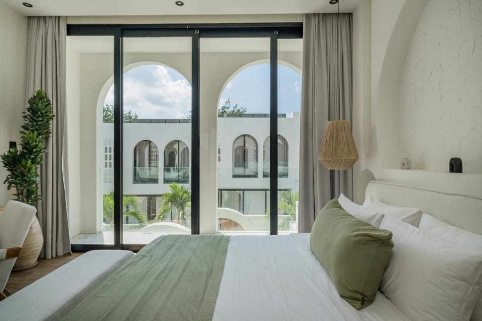 Bed, View (from property/room), Balcony/Terrace, Photo of the whole room, Bedroom