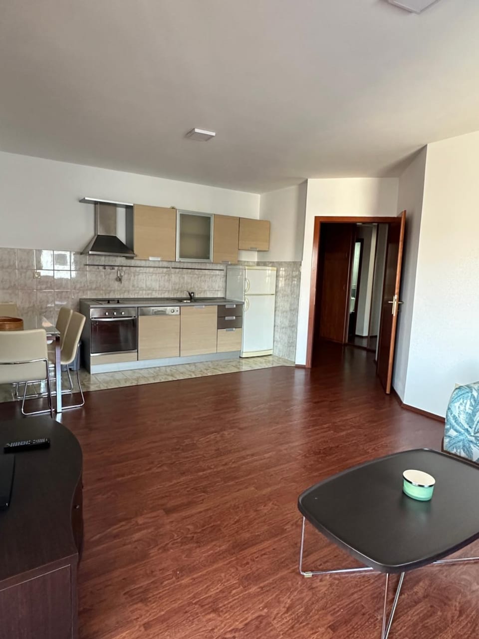 Dining area, dishwasher, oven, stove, kitchen