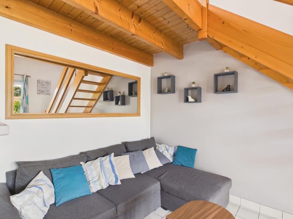 Communal lounge/ TV room, Living room