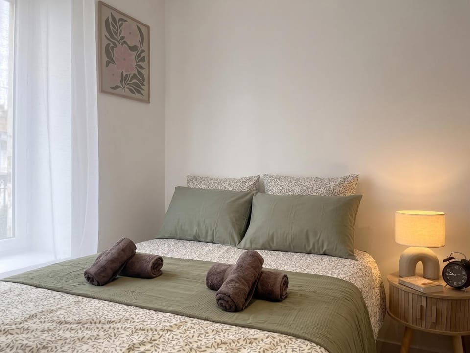 Bed, Night, Bedroom