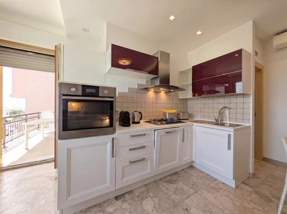 -Fronte mare- AC WiFi balcone vista mare Apartment in Porto San Giorgio