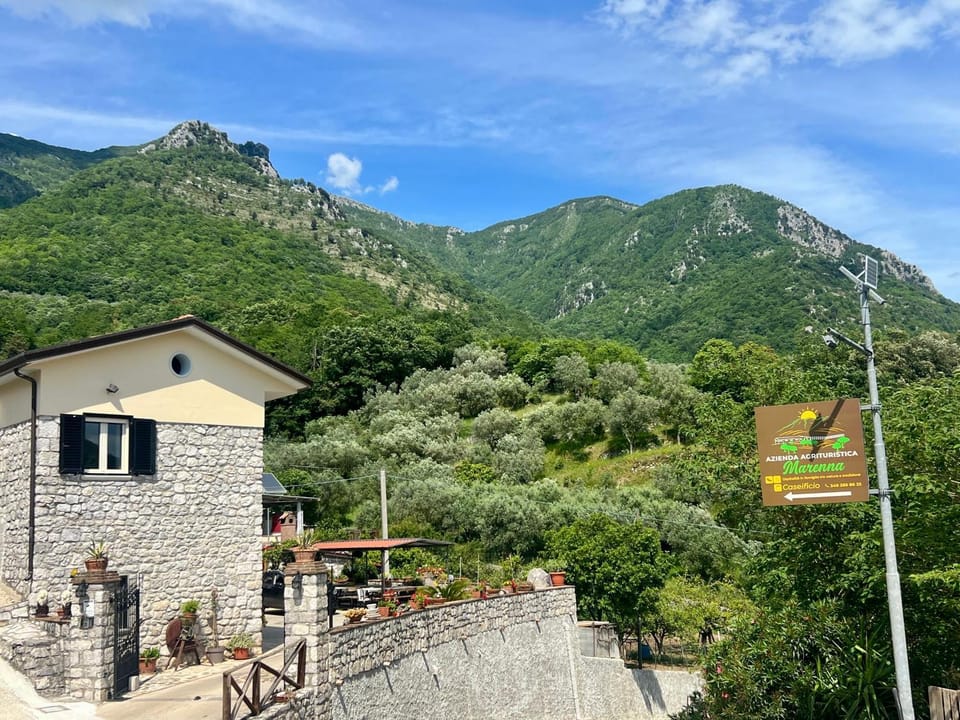 Azienda Agrituristica Marenna Bed and Breakfast in Campania