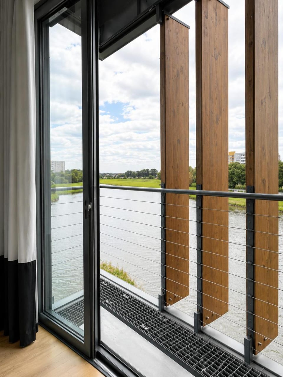View (from property/room), Balcony/Terrace, River view