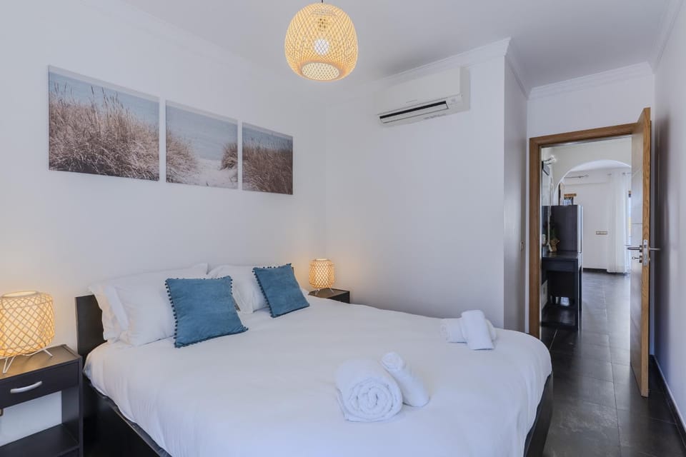 #387 Family-Friendly Apartment Near the Beach Apartment in Praia de Armação de Pêra