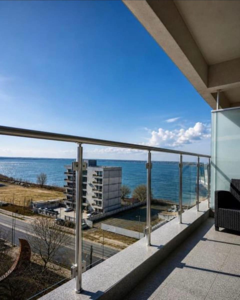 NeoPlace 65 by CasaDelMar Apartment in Constanta