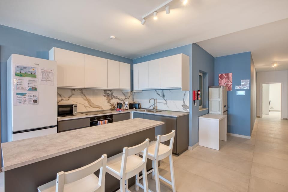 Modern Apartment with Sea View Qawra Apartment in Saint Paul's Bay