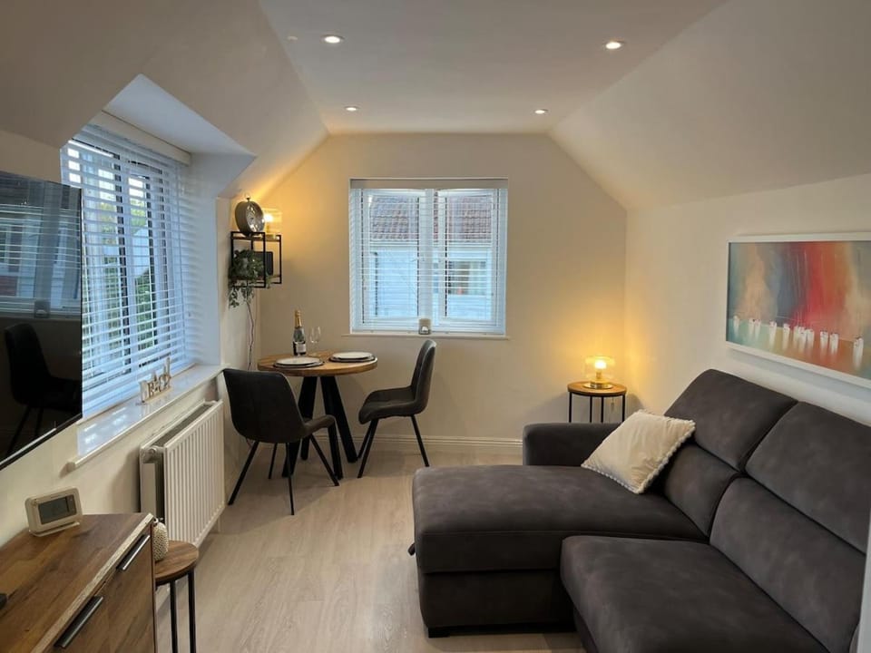 Lounge or bar, Dining area, internet