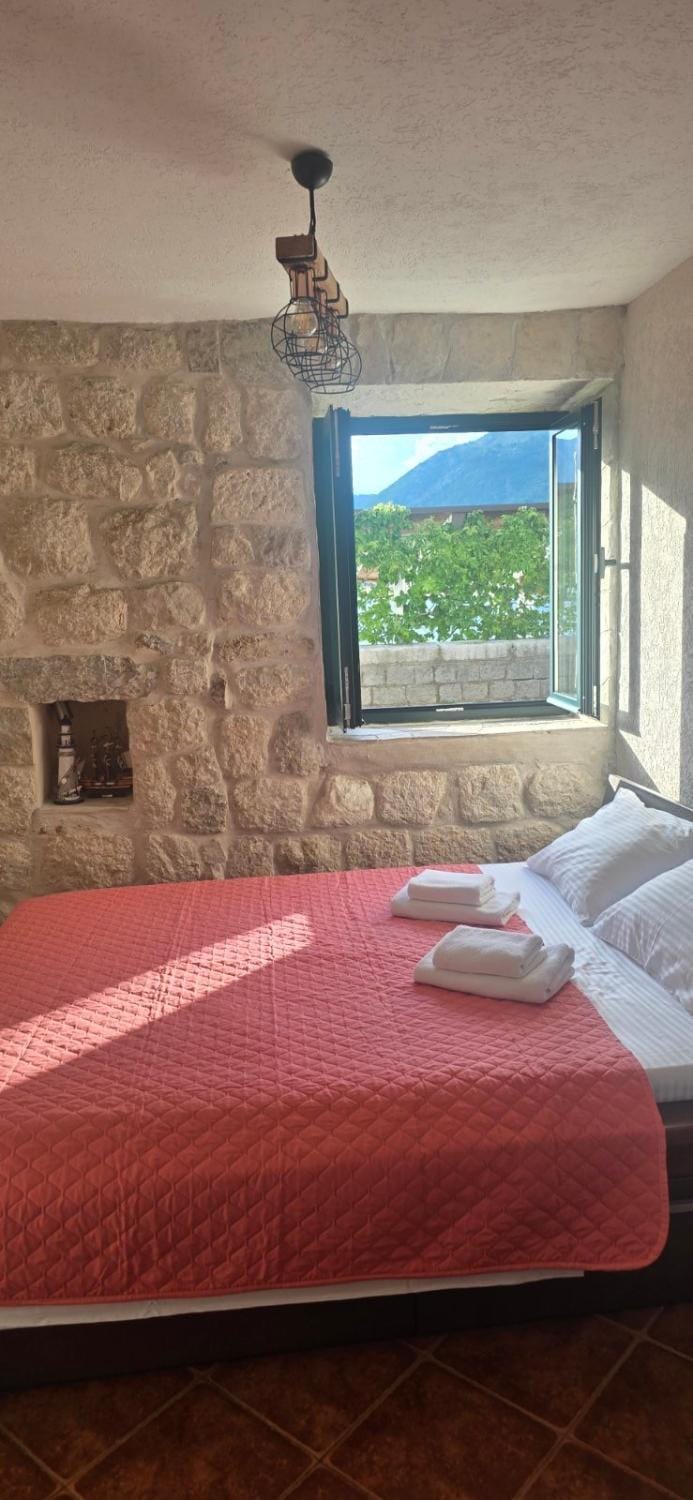 Bed, Natural landscape, Photo of the whole room, Bedroom, towels