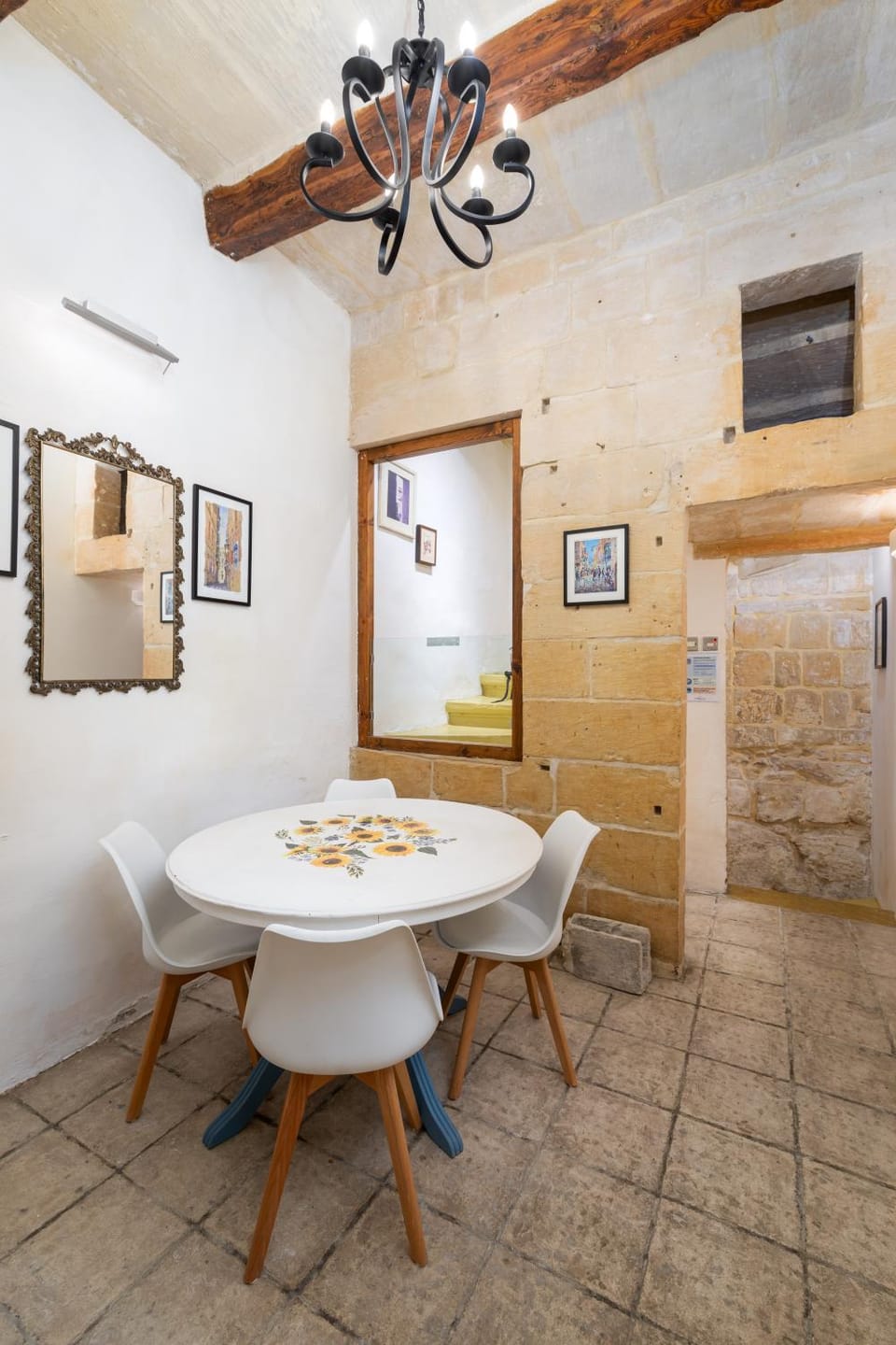 Traditional 1BR Maltese Maisonette Near Valletta Grand Harbour Area Apartment in Valletta