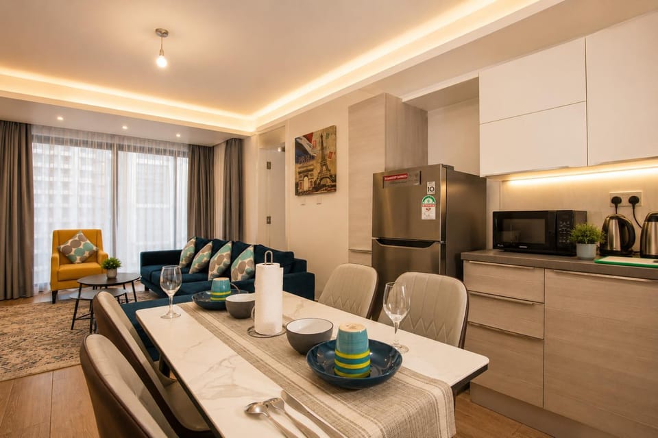 Kitchen or kitchenette, Living room, stove