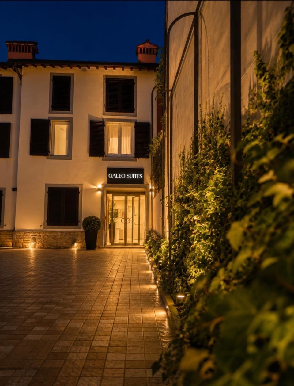 Property building, Night