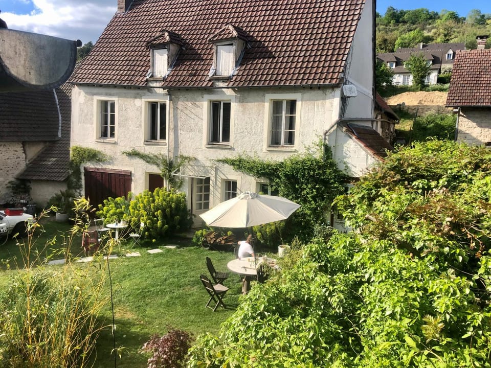 La chambre de la grenouille Bed and Breakfast in Giverny