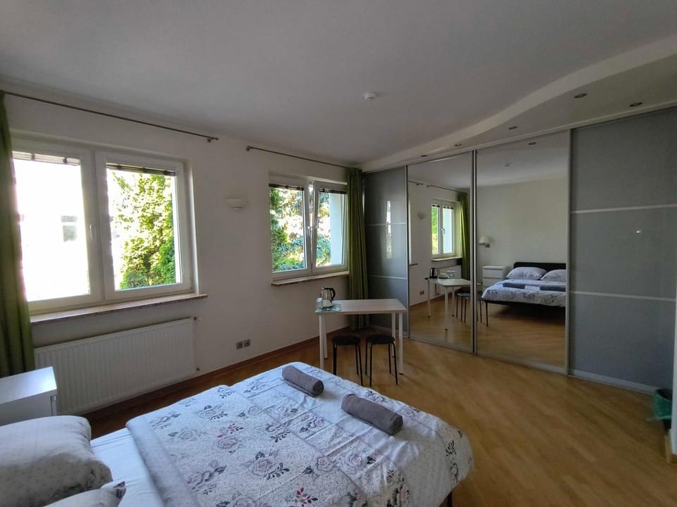 Fantastic-Inn Warszawa - FMW Pokój F House in Warsaw