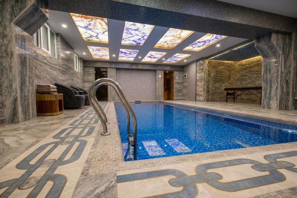 Pool view, Swimming pool