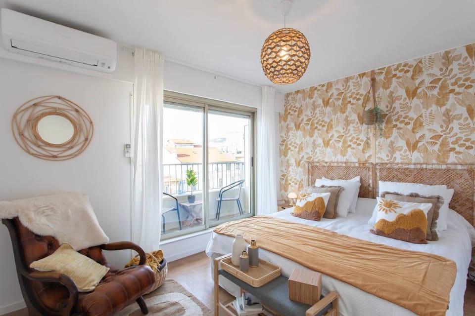 Bed, Bedroom
