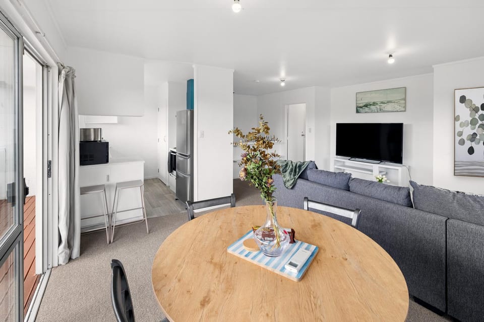 Communal lounge/ TV room, Living room, Seating area
