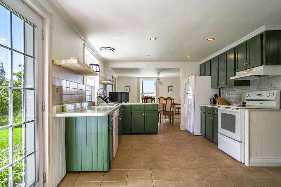 Lenny Ranch House in Greater Napanee