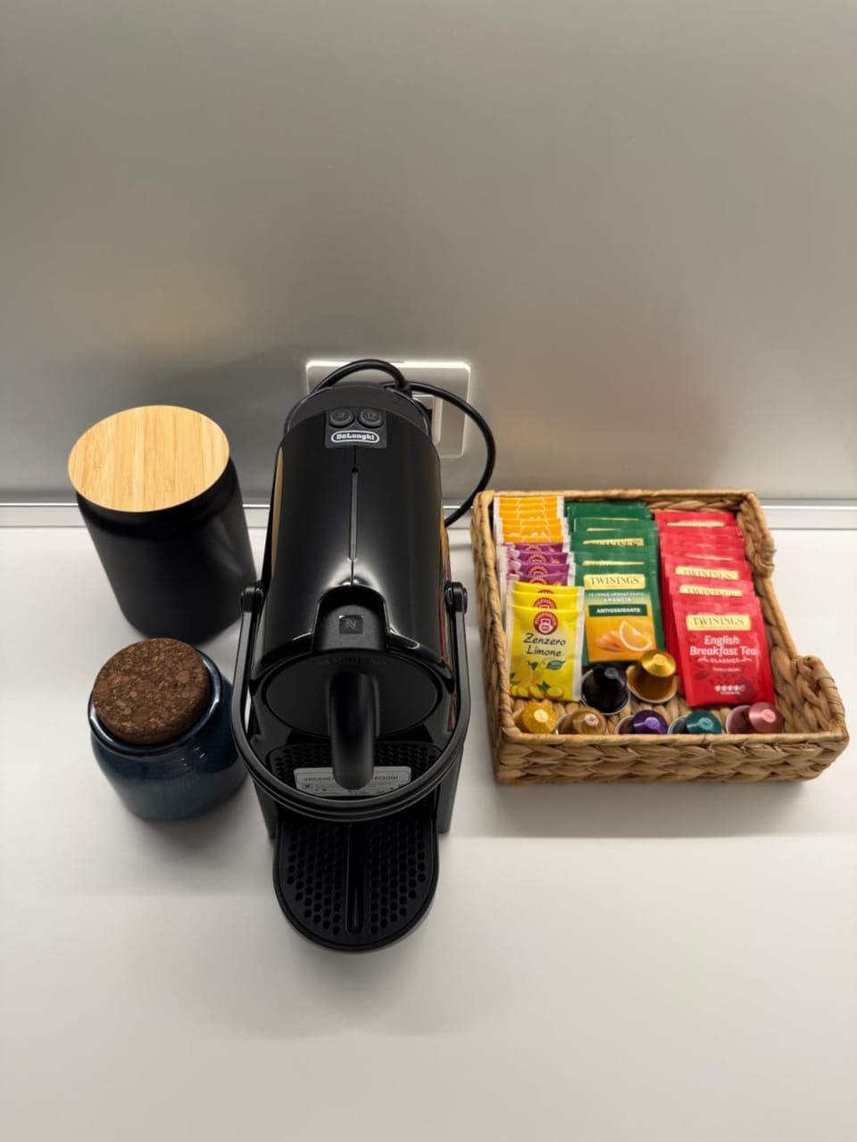 Coffee/tea facilities, Kitchen or kitchenette