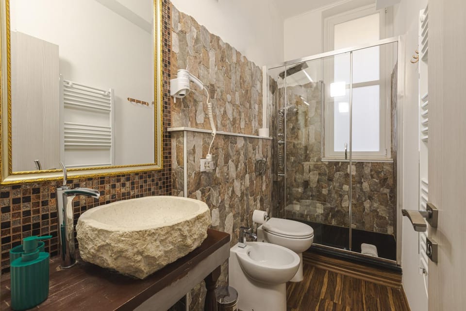 Toilet, Bathroom, bidet, towels