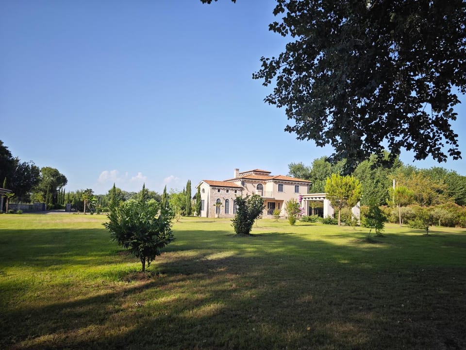 Property building, Garden