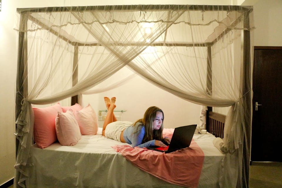 Bed, People