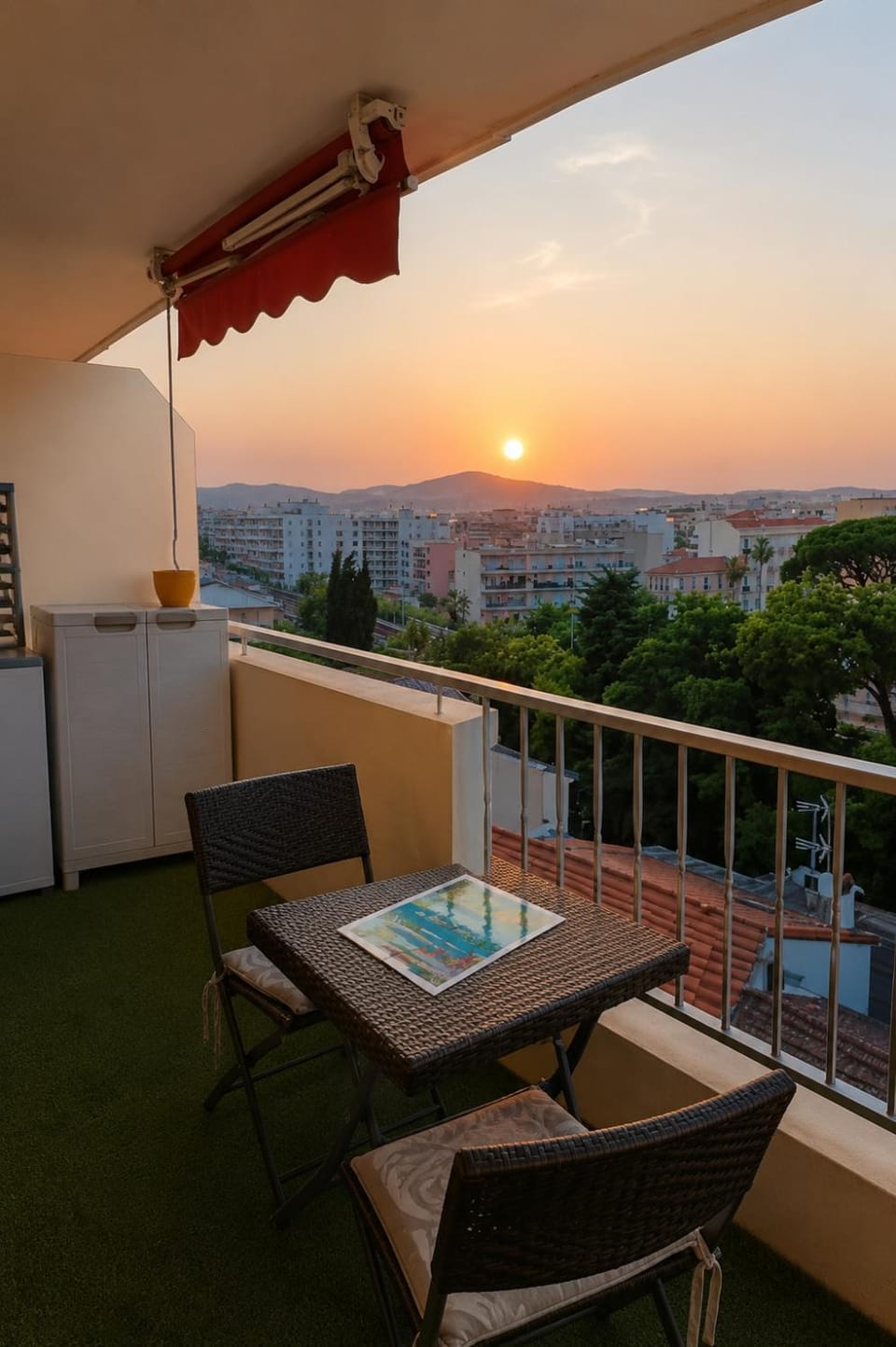 Comfortable studio less than 5 minutes from beaches, train station and shops Apartment in Antibes