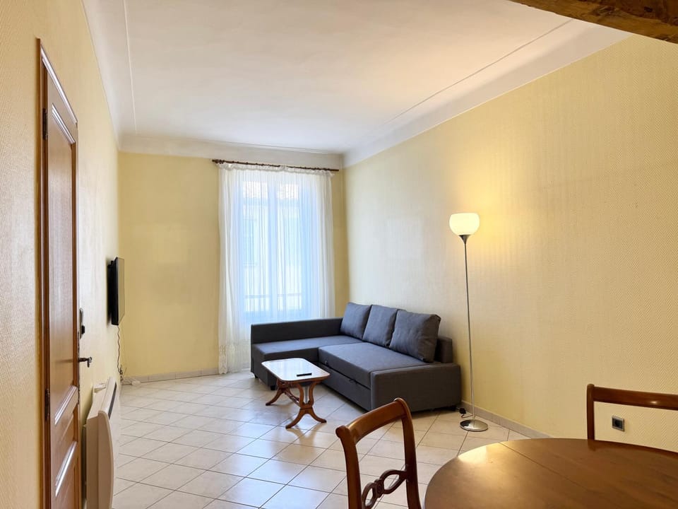 Charmant T2 climatisé au cœur du Vieil Antibes Apartment in Antibes