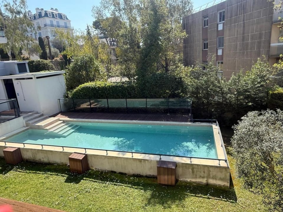 Beautiful apartment with pool in Cannes Apartment in Cannes