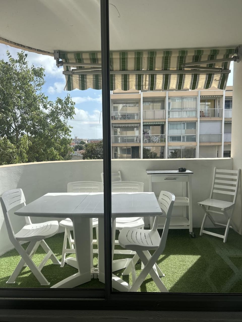 Property building, Balcony/Terrace