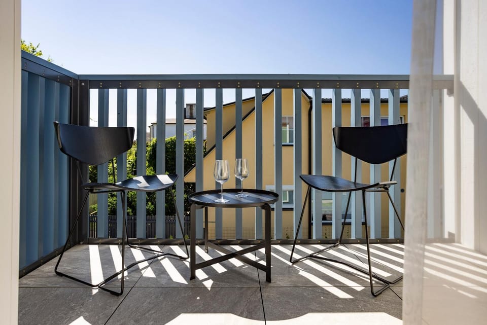 Day, Balcony/Terrace, Seating area