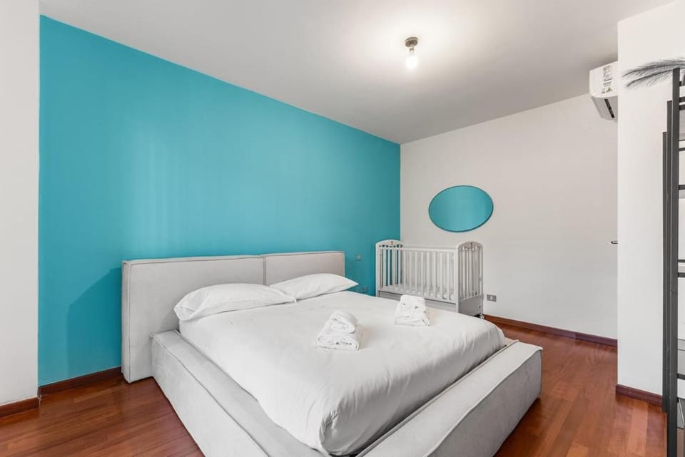 Marche Apt - Wifi - Metro M3 - Culla Apartment in Milan