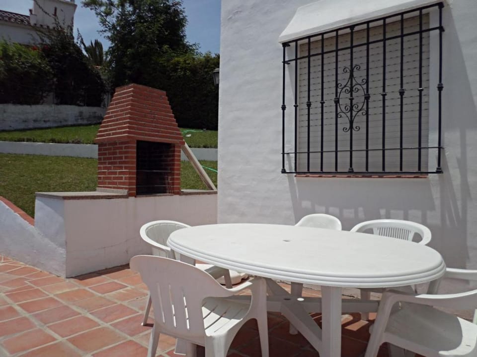 Off site, Balcony/Terrace, Dining area