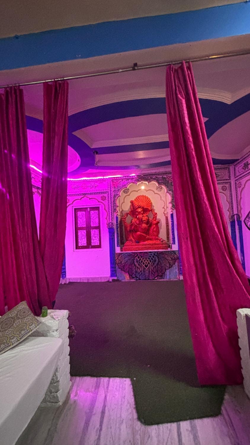 Hotel meter palace Hotel in Rajasthan