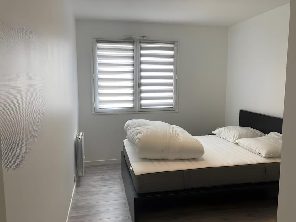 Living room, Bedroom