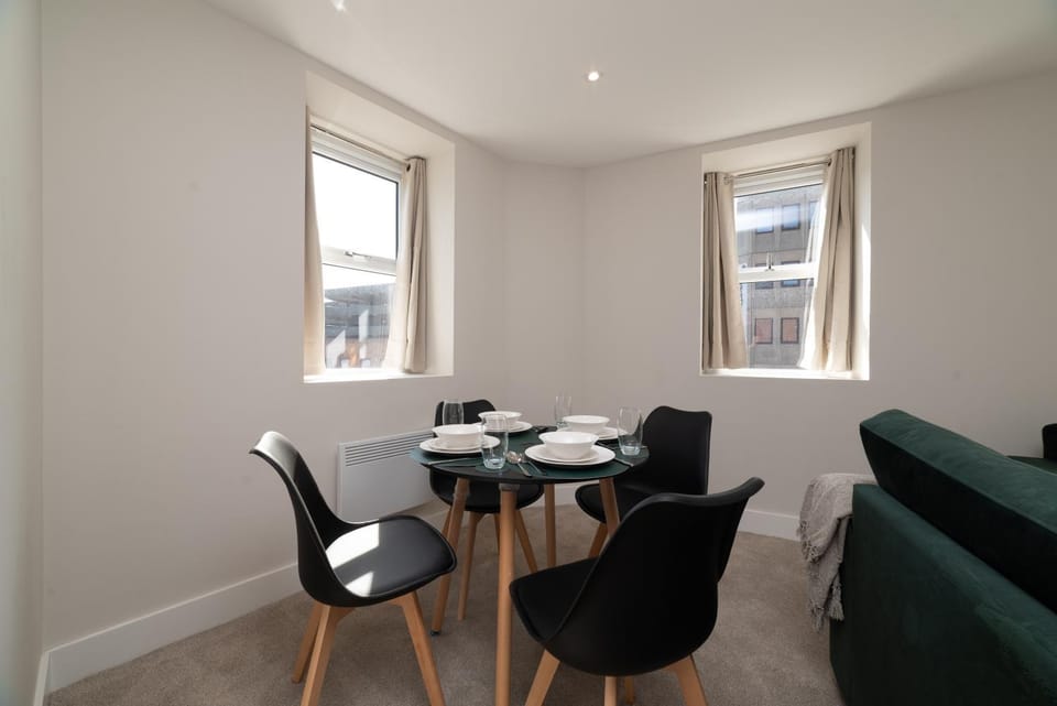 Modern 2-Bed Apartment in Hull City Centre House in Hull