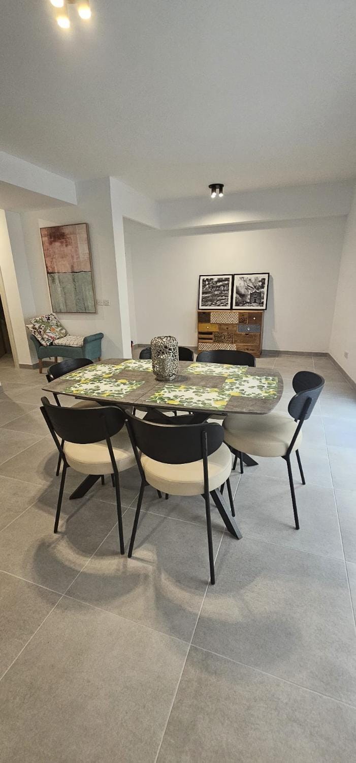 Ballutta Beach and Ferries Apartment in Sliema