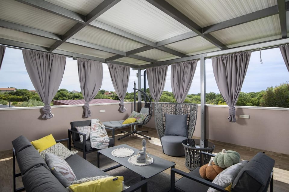 Patio, Day, View (from property/room), Balcony/Terrace, Living room, Seating area