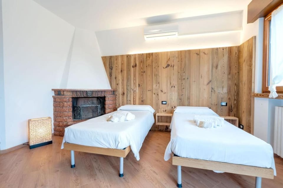Bed, Photo of the whole room, Bedroom, heating, internet, towels, air conditioner